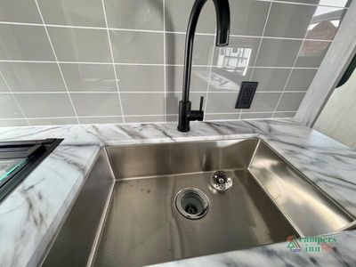 2026 Coachmen RV Apex Ultra-Lite — photo 20 view