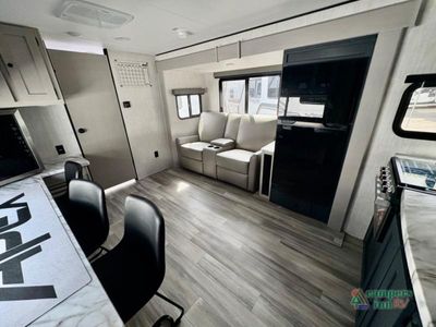 2026 Coachmen RV Apex Ultra-Lite — photo 11 view