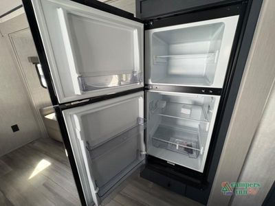 2026 Coachmen RV Apex Ultra-Lite — photo 23 view