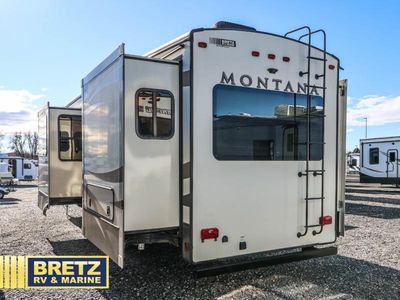 2017 Keystone RV Montana - Photo 5