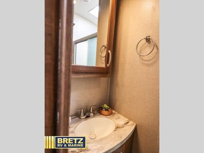 2017 Keystone RV Montana - Photo 14