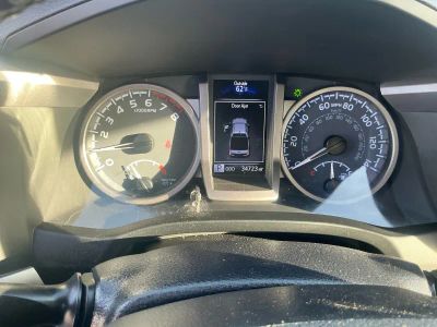 2023 Toyota Tacoma — photo 10 view