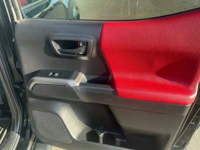 2023 Toyota Tacoma — photo 19 view