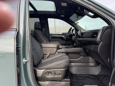 2025 Chevrolet Tahoe - Photo 23