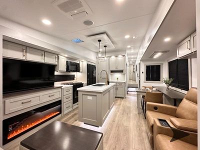 2026 Brinkley Model Z - Photo 35