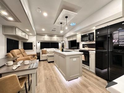 2026 Brinkley Model Z - Photo 29