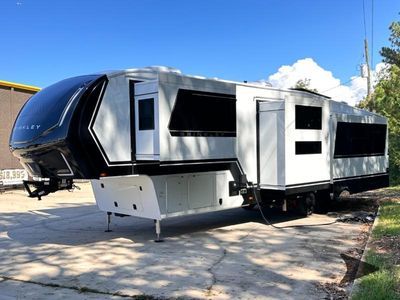 2026 Brinkley Model Z - Photo 10