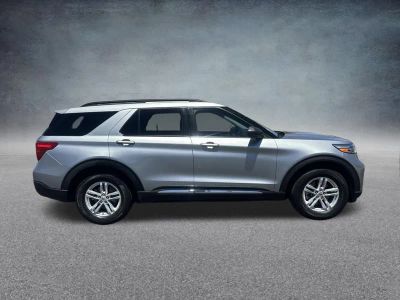 2023 Ford Explorer — side profile view