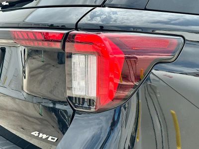 2025 Ford Explorer — photo 24 view