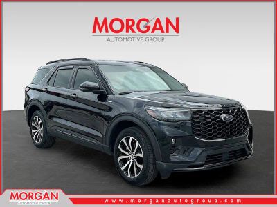 2025 Ford Explorer ST-Line in Black Metallic — front three-quarter view
