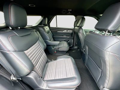 2025 Ford Explorer — photo 25 view