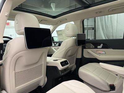 2026 Mercedes-Benz GLS - Photo 18