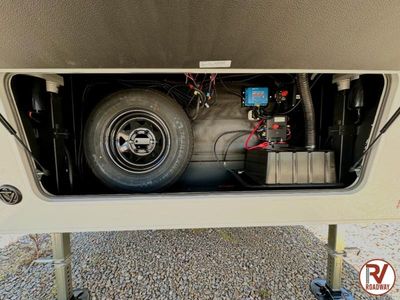 2026 Cougar Half-Ton 26RES - Photo 7
