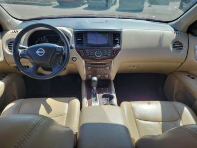 2018 Nissan Pathfinder — photo 16 view