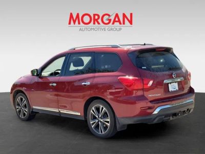 2018 Nissan Pathfinder — interior view