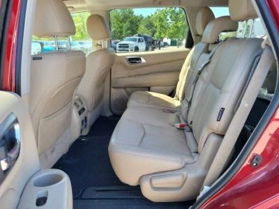 2018 Nissan Pathfinder — photo 13 view