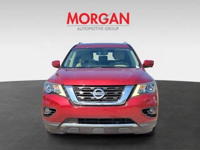 2018 Nissan Pathfinder — side profile view