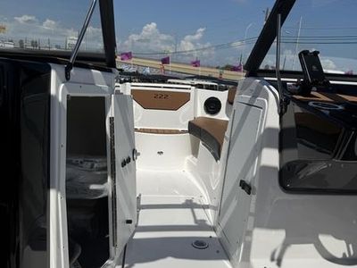 2026 Yamaha Boats 222SD - Photo 6