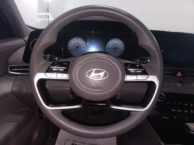 2024 Hyundai Elantra - Photo 12
