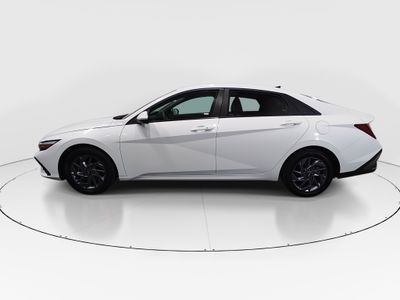 2024 Hyundai Elantra - Photo 4