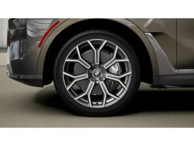 2027 BMW X7 — photo 7 view