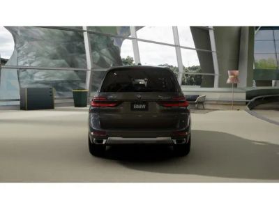 2027 BMW X7 — detail view