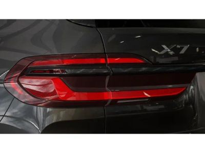 2027 BMW X7 — photo 8 view