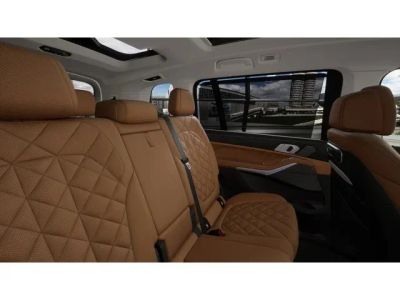 2027 BMW X7 — photo 12 view