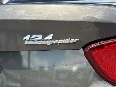2019 FIAT 124 Spider — photo 11 view