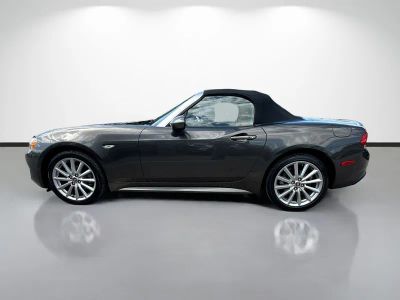 2019 FIAT 124 Spider — engine compartment view