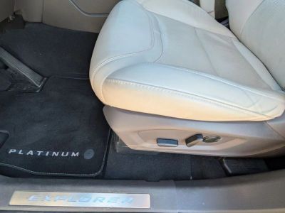 2023 Ford Explorer - Photo 11