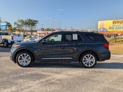 2023 Ford Explorer - Photo 2