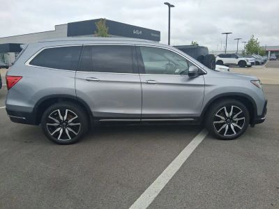 2022 Honda Pilot — rear three-quarter view