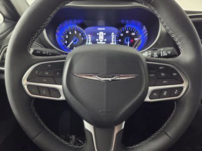 2026 Chrysler Pacifica — photo 12 view