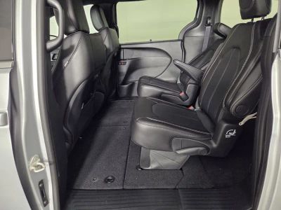 2026 Chrysler Pacifica — photo 17 view