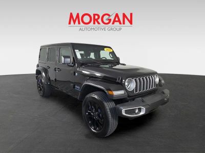 2025 Jeep Wrangler — side profile view