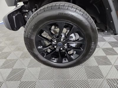 2025 Jeep Wrangler — photo 10 view