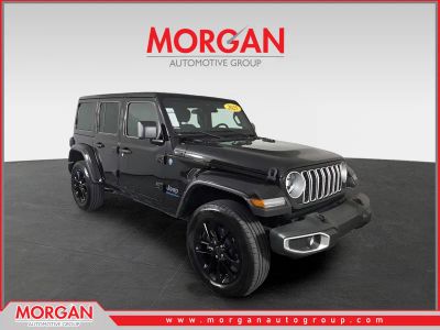 2025 Jeep Wrangler Sahara 4xe in Black — front three-quarter view