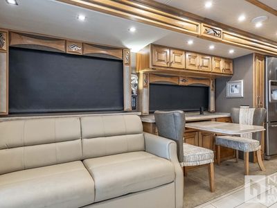 2019 Tiffin Motorhomes Phaeton - Photo 11