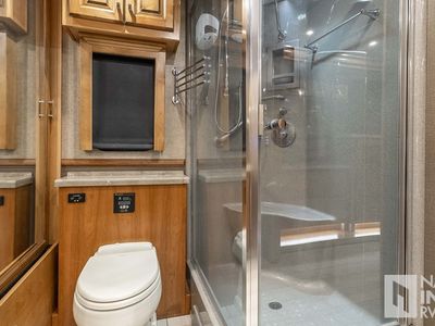 2019 Tiffin Motorhomes Phaeton - Photo 16