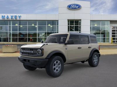 2026 Ford Bronco Big Bend® in Desert Sand — front three-quarter view