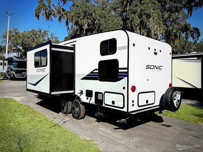 2022 Venture RV Sonic - Photo 3
