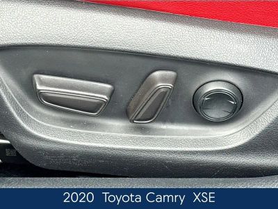 2020 Toyota Camry XSE V6 - Photo 19