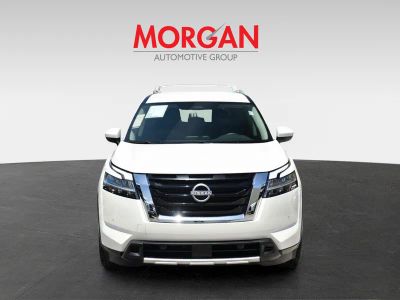 2024 Nissan Pathfinder — side profile view