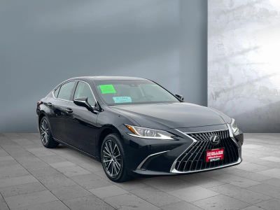 2024 Lexus ES — front three-quarter view