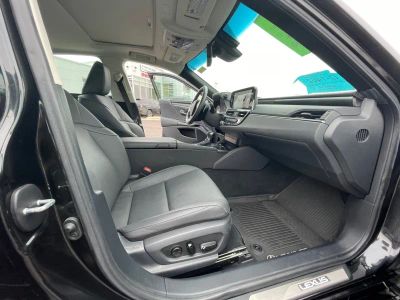 2024 Lexus ES — photo 13 view