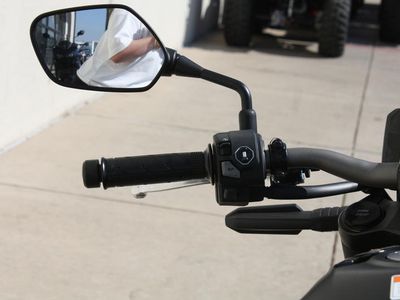 2026 Honda CB650R E-Clutch - Photo 11