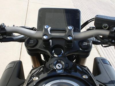 2026 Honda CB650R E-Clutch - Photo 14