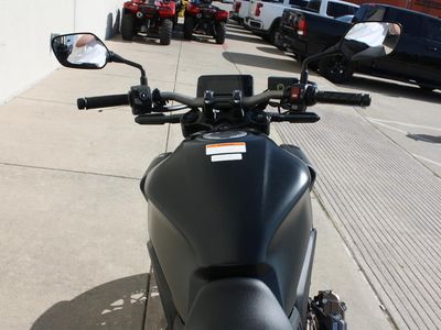 2026 Honda CB650R E-Clutch - Photo 10