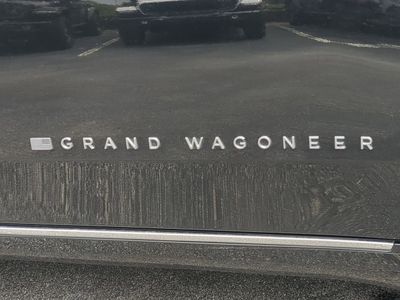 2023 Jeep Grand Wagoneer — photo 13 view